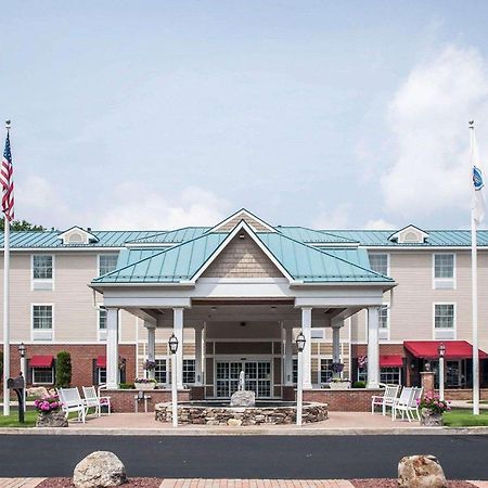 Comfort Inn & Suites Sturbridge-Brimfield Екстер'єр фото