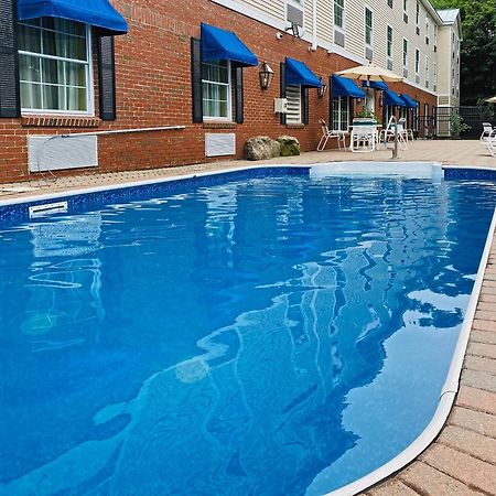 Comfort Inn & Suites Sturbridge-Brimfield Екстер'єр фото