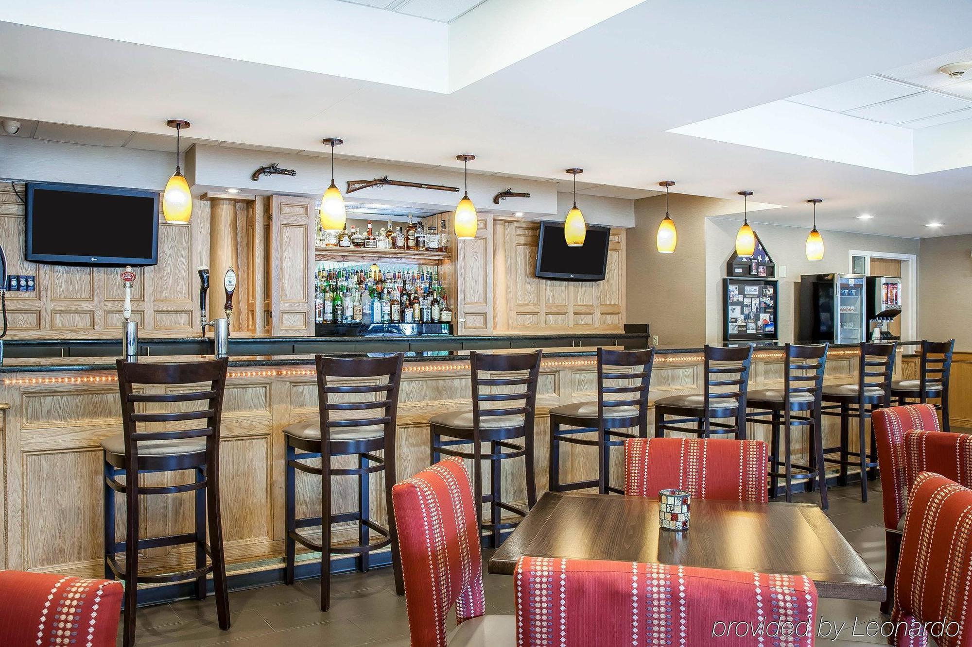 Comfort Inn & Suites Sturbridge-Brimfield Екстер'єр фото