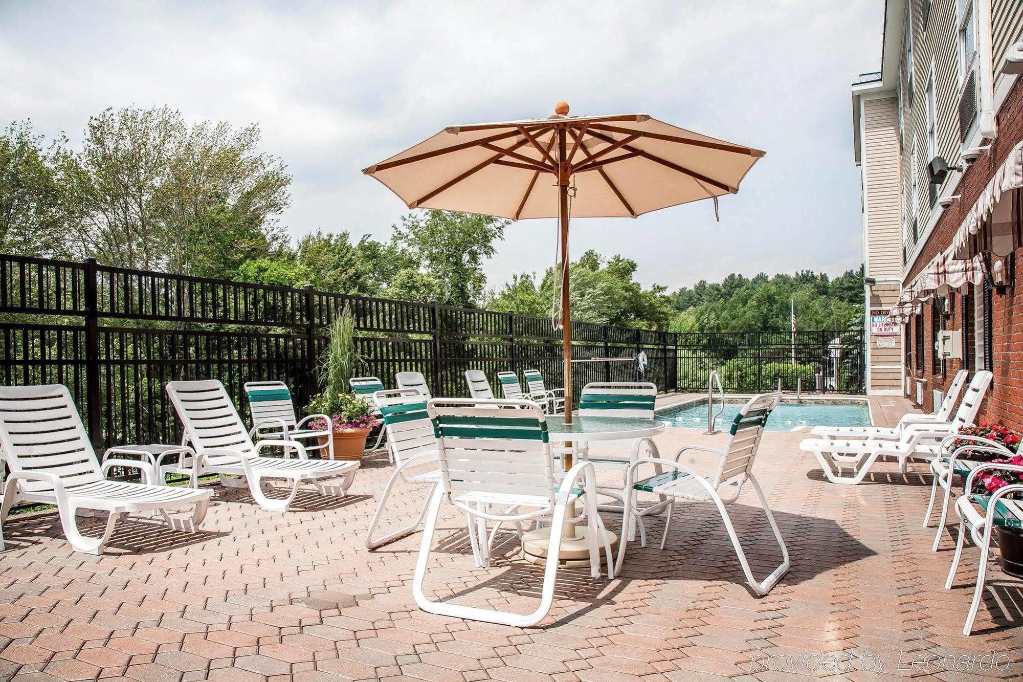 Comfort Inn & Suites Sturbridge-Brimfield Екстер'єр фото