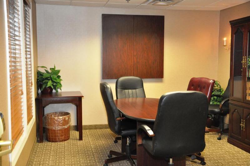 Comfort Inn & Suites Sturbridge-Brimfield Екстер'єр фото